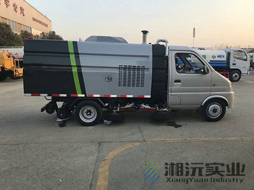 常德湘沅實業(yè)有限公司,常德垂直垃圾壓縮站,地埋式垃圾壓縮站,電動人力斗車,電動三輪高壓清運(yùn)車,電動助力拉車